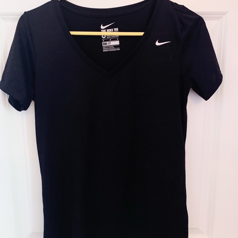 nike black t-shirt